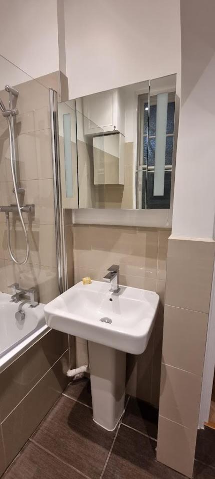 Star London Warwick Mansions 3-Bed Oasis Daire Dış mekan fotoğraf