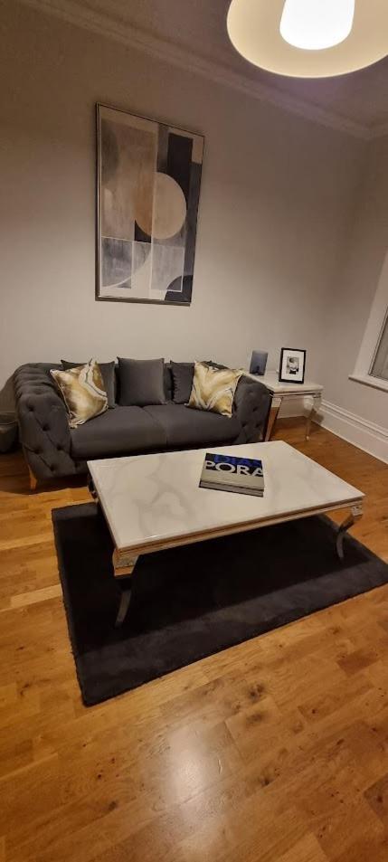 Star London Warwick Mansions 3-Bed Oasis Daire Dış mekan fotoğraf